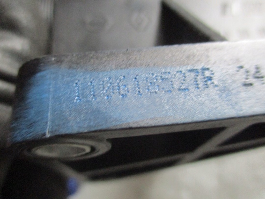 фото №3, Корпус термостат 110618527r