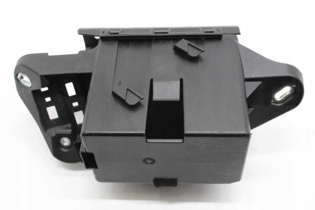 фото №1, Infiniti q30 корпус акумулятор a2465450700