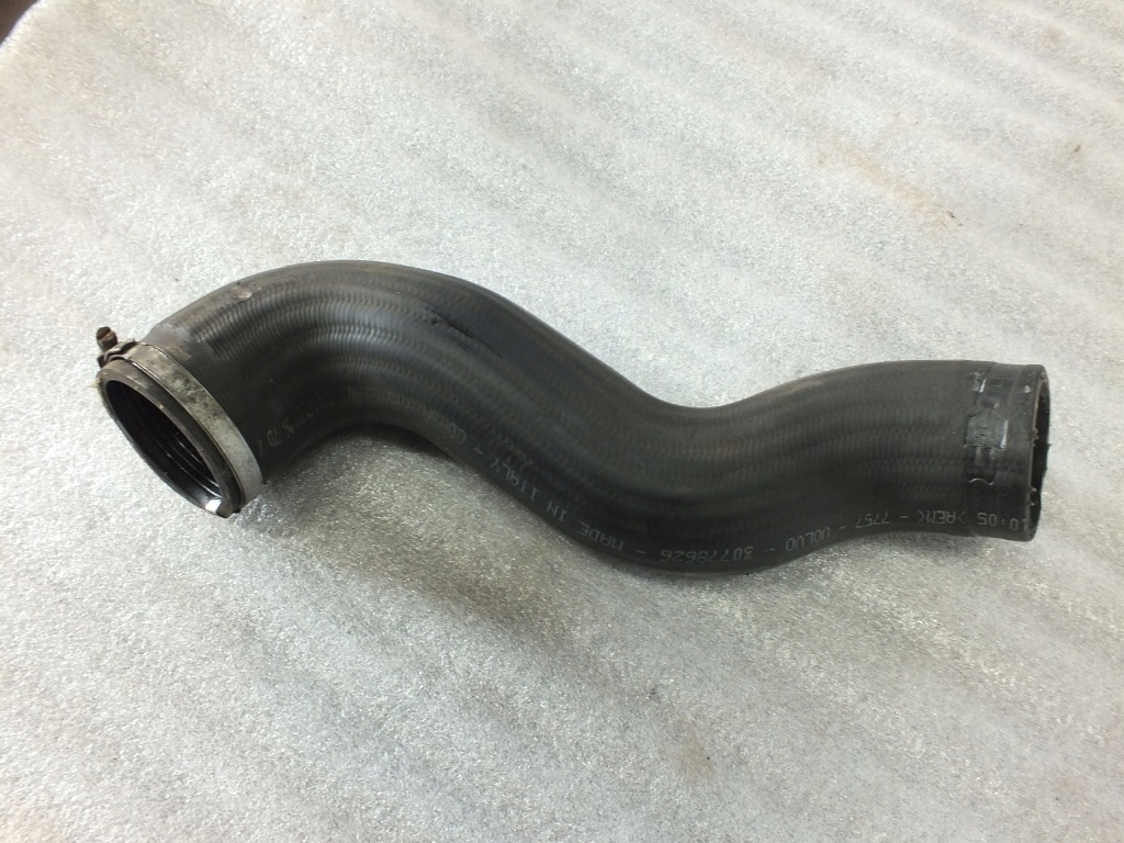 фото №1, Труба inter 30778626 volvo 2.4 d5 s60 s80 xc70 v70