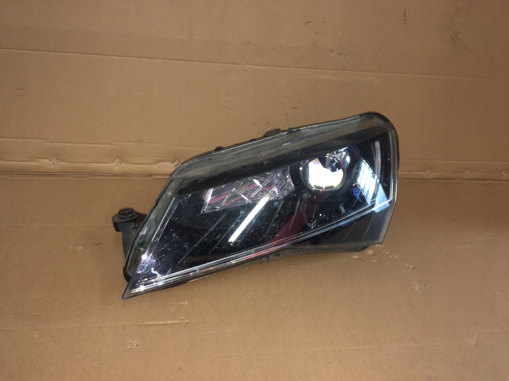 фото №1, Skoda superb лампа фара bixenon led