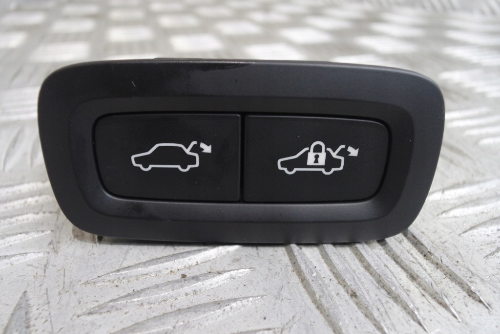 фото №1, Volvo xc90 ii кнопка кнопка крышки задняя