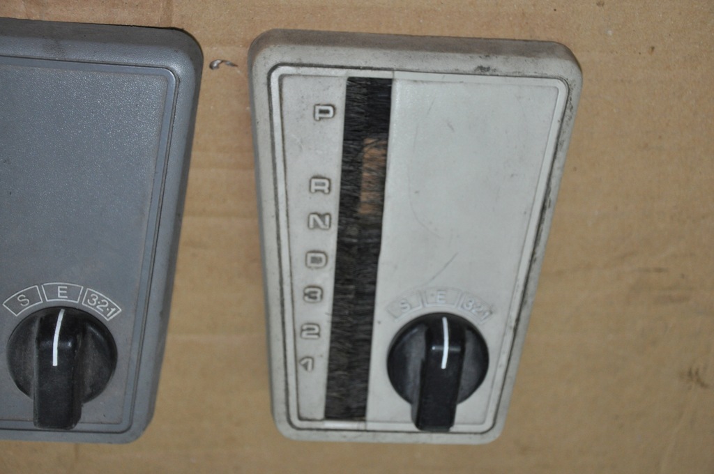 фото №4, Bmw e24 накладка домкрата передач автоматична коробка передач