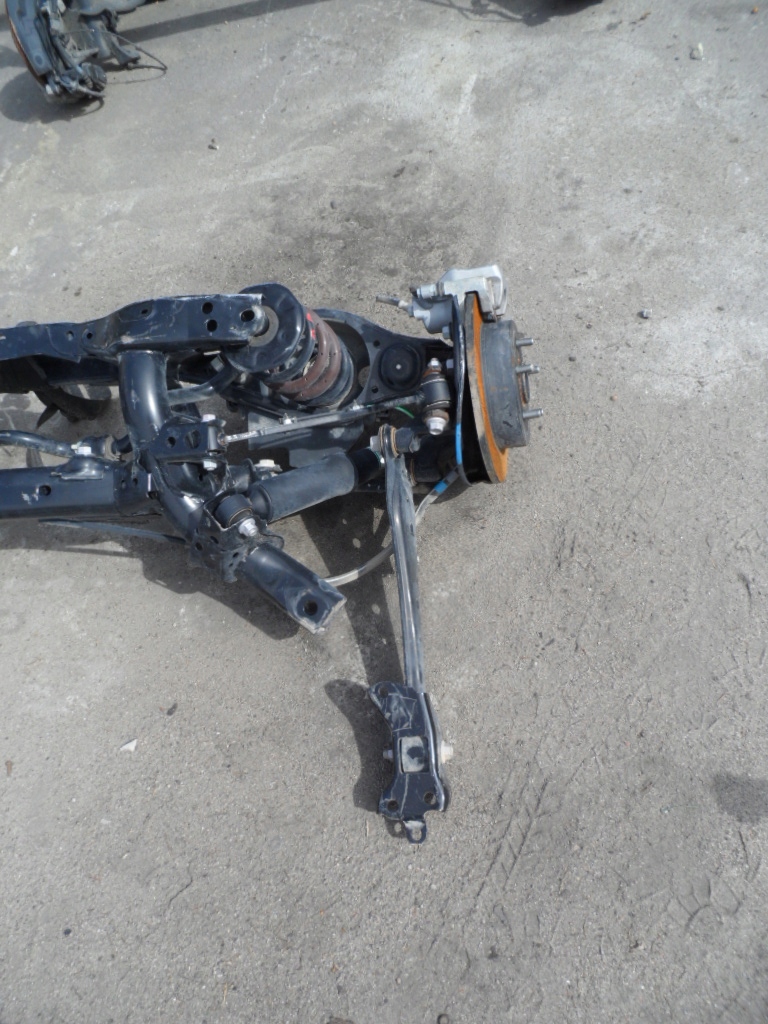 фото №1, Поворотный кулак ступица рычаг подвеска задняя toyota rav4 iv 12-18r 2wd