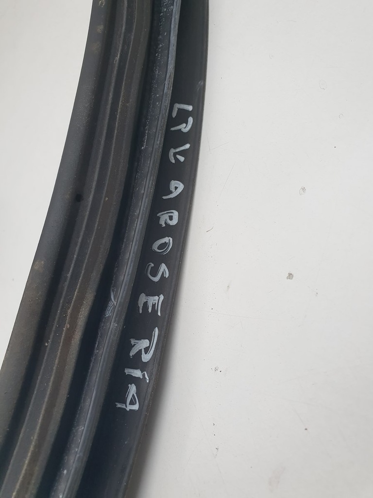 фото №3, Alfa romeo 147 3d прокладка кузовная дверь левая