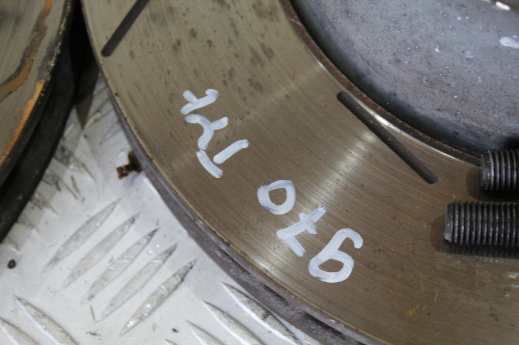 фото №5, Тормозные диски суппорты тормозные колодки задняя panamera 970 lift