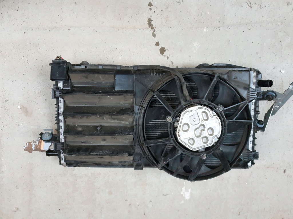 фото №1, Комплект радиатор правая+ вентилятор porsche 718