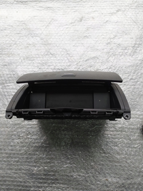 фото №1, Дисплей радіо бардачок mercedes c-klasa w204