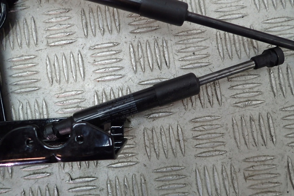 фото №2, Bentley gt lift петля капот привод правый r