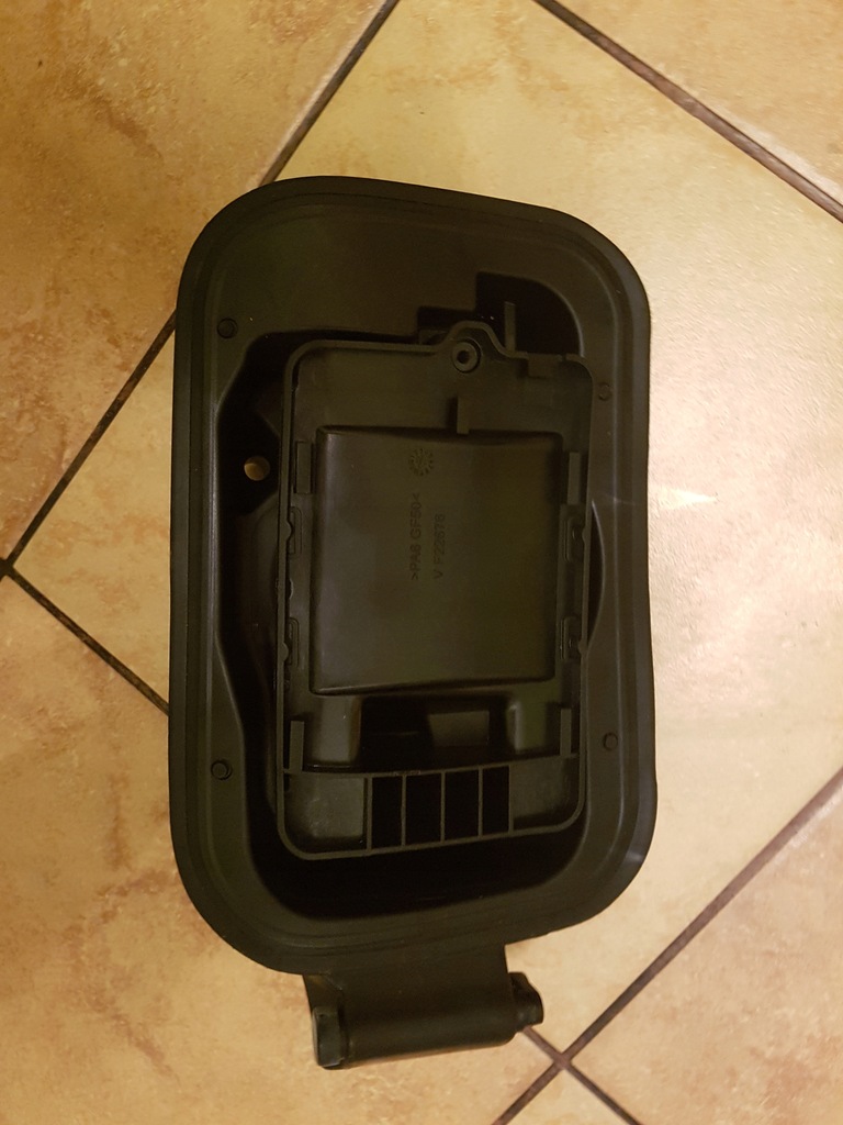 фото №3, Корпус кришка заливної пального mercedes w218