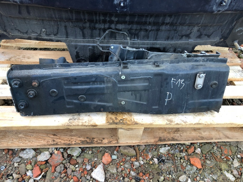 фото №1, Лонжерон права bmw f13