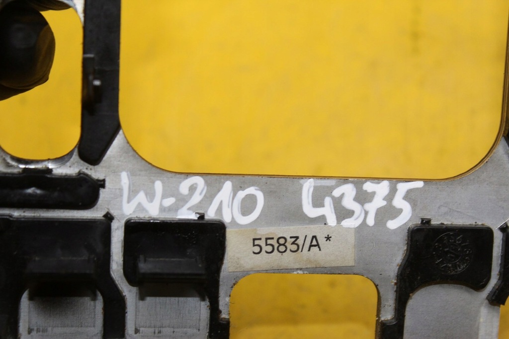 фото №8, Рамка корпус домкрата w210 a2106808639