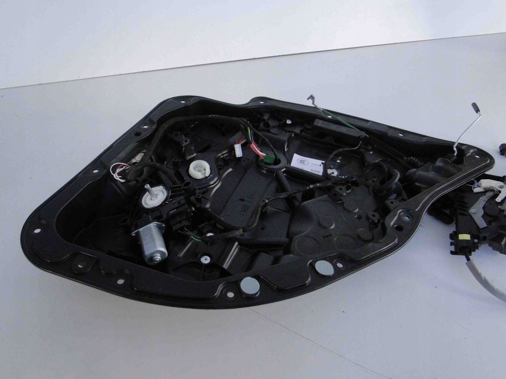 фото №6, Mercedes e klasa w213 подъемник стекло дверь защита