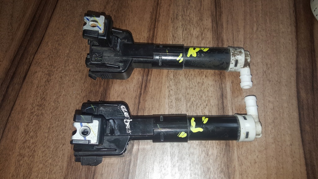 фото №1, Омыватель левый toyota hilux 85208-0k020 l