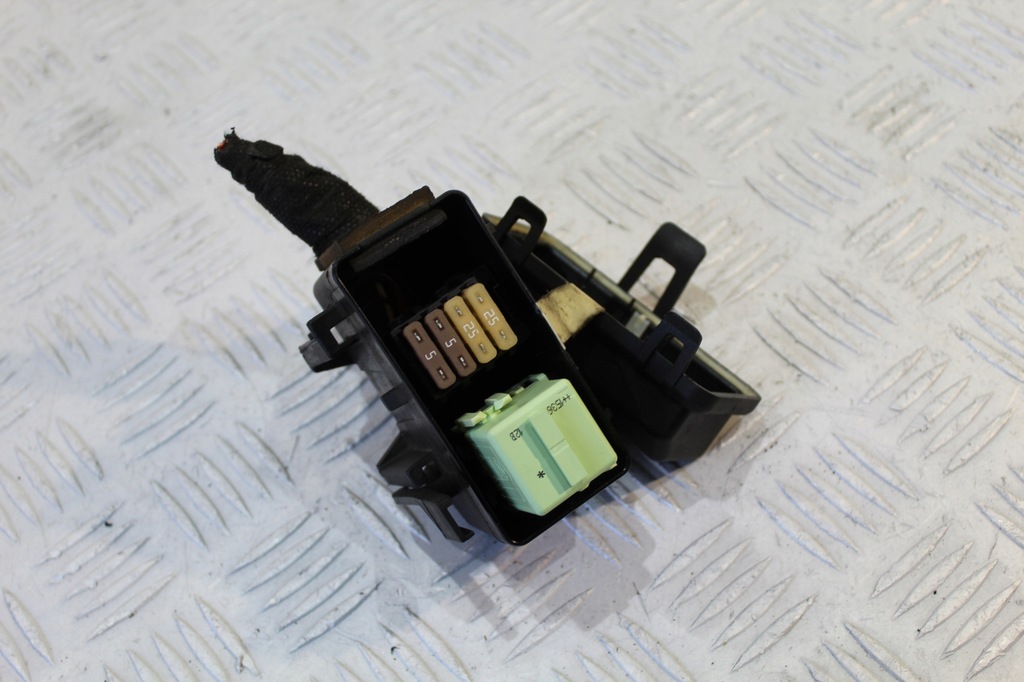 фото №1, Коробка предохранителей корпус mini countryman r60