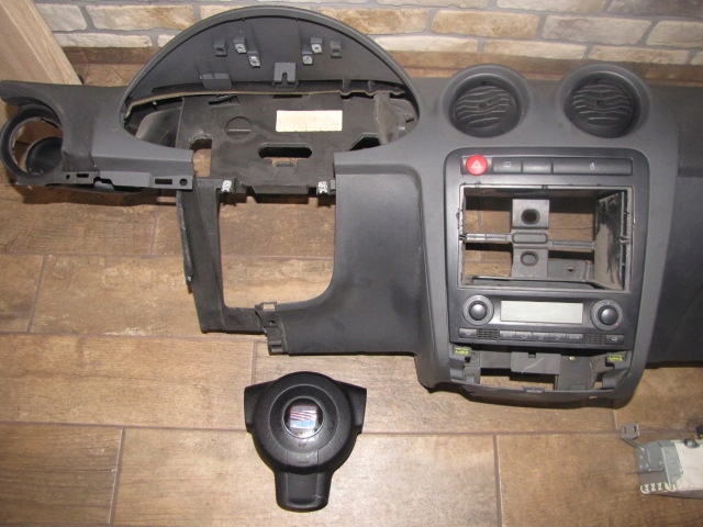 фото №4, Seat ibiza 6l консоль + 2 x подушка безопасности