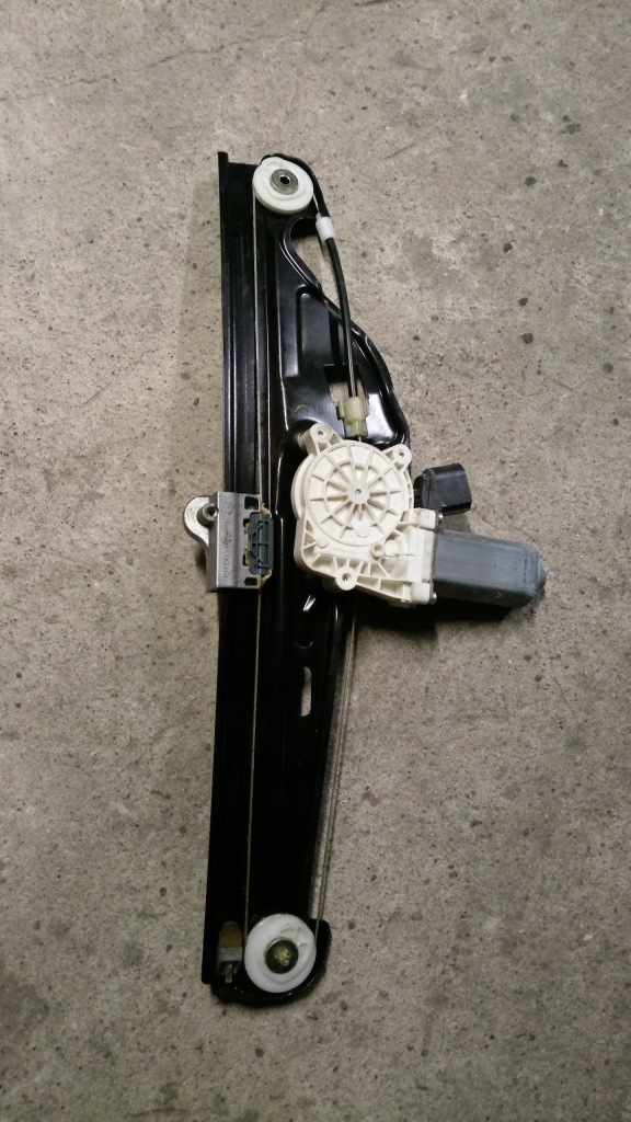 фото №1, Bmw 5 e60 підйомник скло правий задня 6 pin