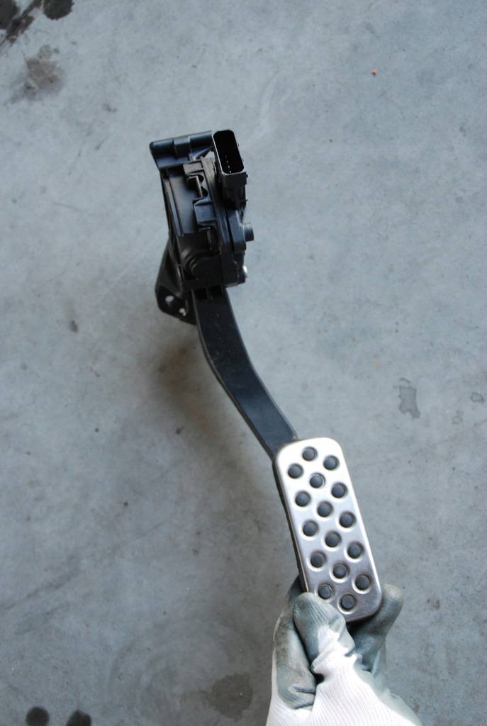 фото №1, Потенціометр педаль газу opel zafira c 13253791