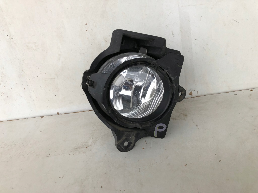 фото №2, Toyota hilux противотуманная фара