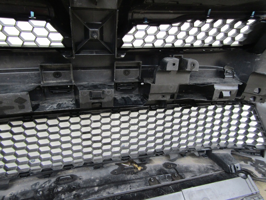 фото №9, Бампер перед передний dacia sandero ii 2 12-16