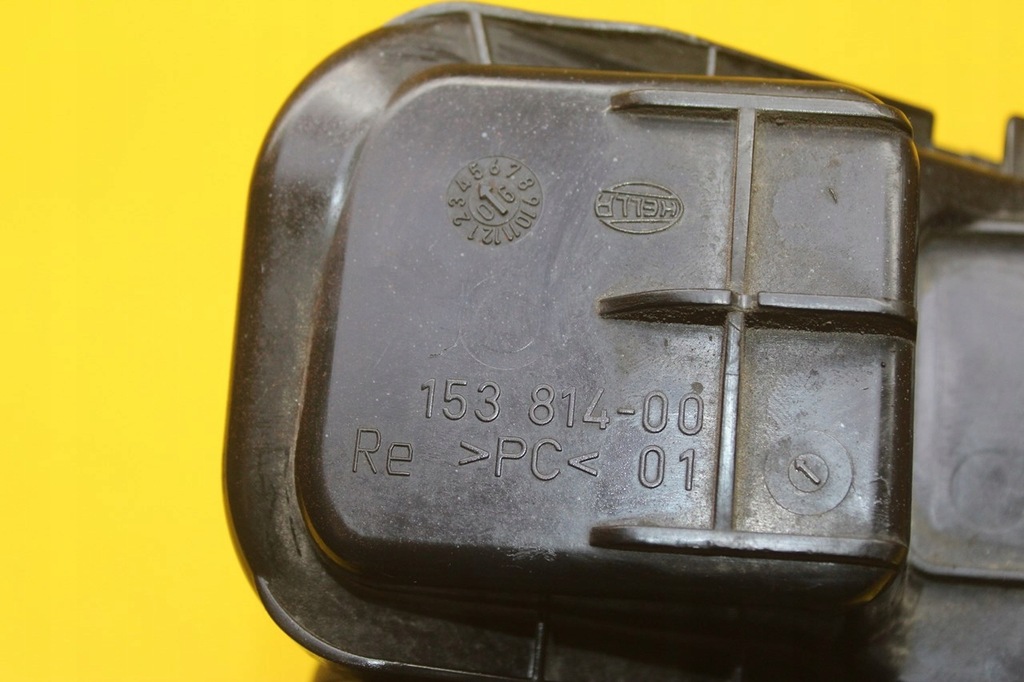 фото №6, Заглушка лампы правый перед audi a6 c5 153814-00