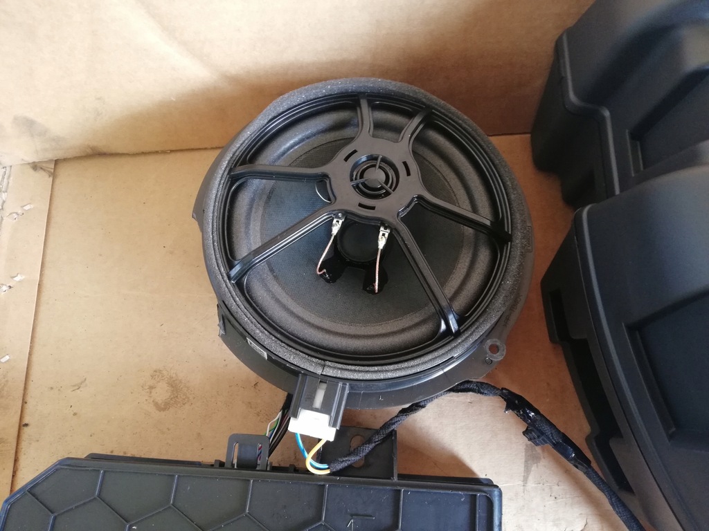 фото №7, Ford fiesta mk8 радио навигация b&o динамики