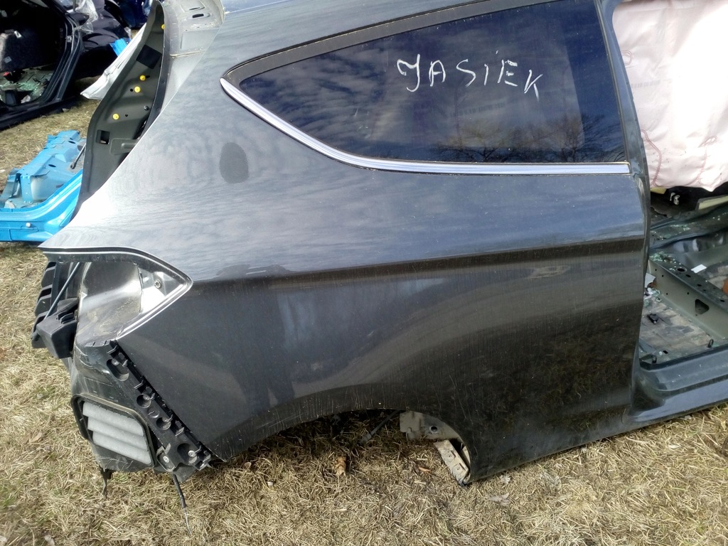 фото №1, Ford fiesta mk8 чверть права задня задня 3 d