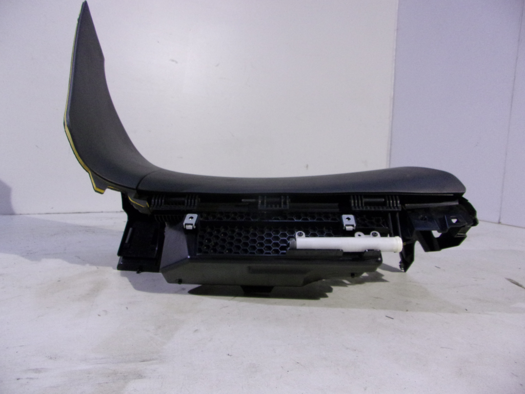 фото №2, Mercedes w211 бардачок пассажира