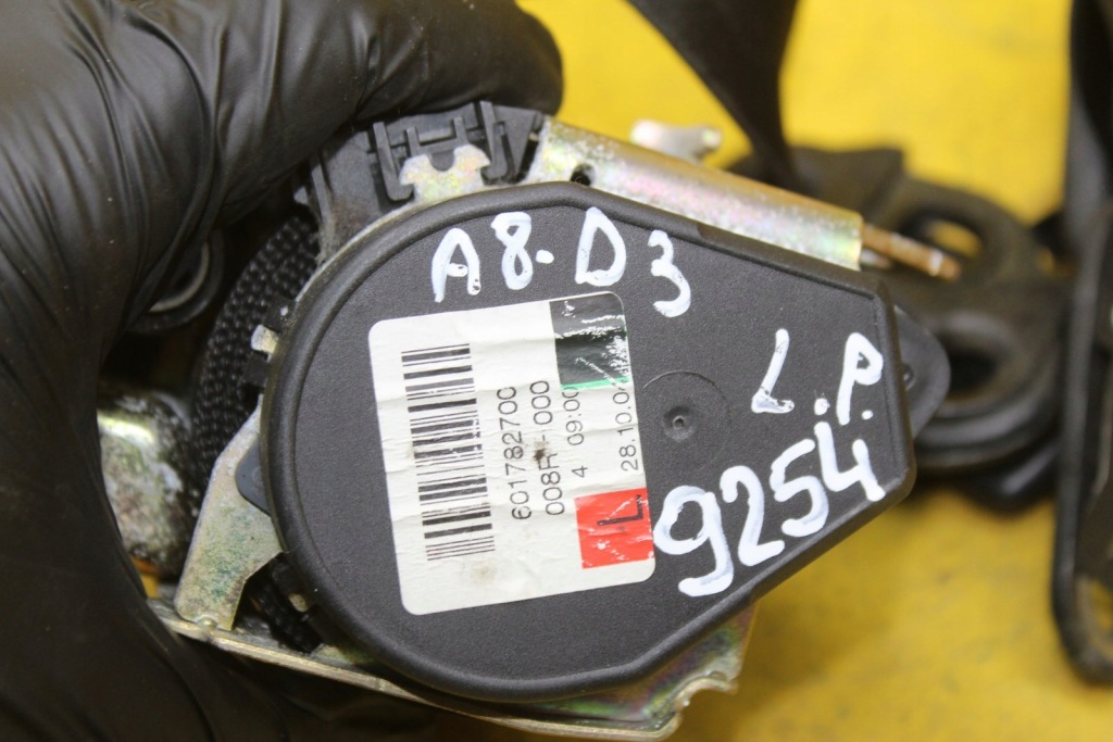 Ремінь безпеки ліве перед a8 d3 4e1857705 Зі Шроту