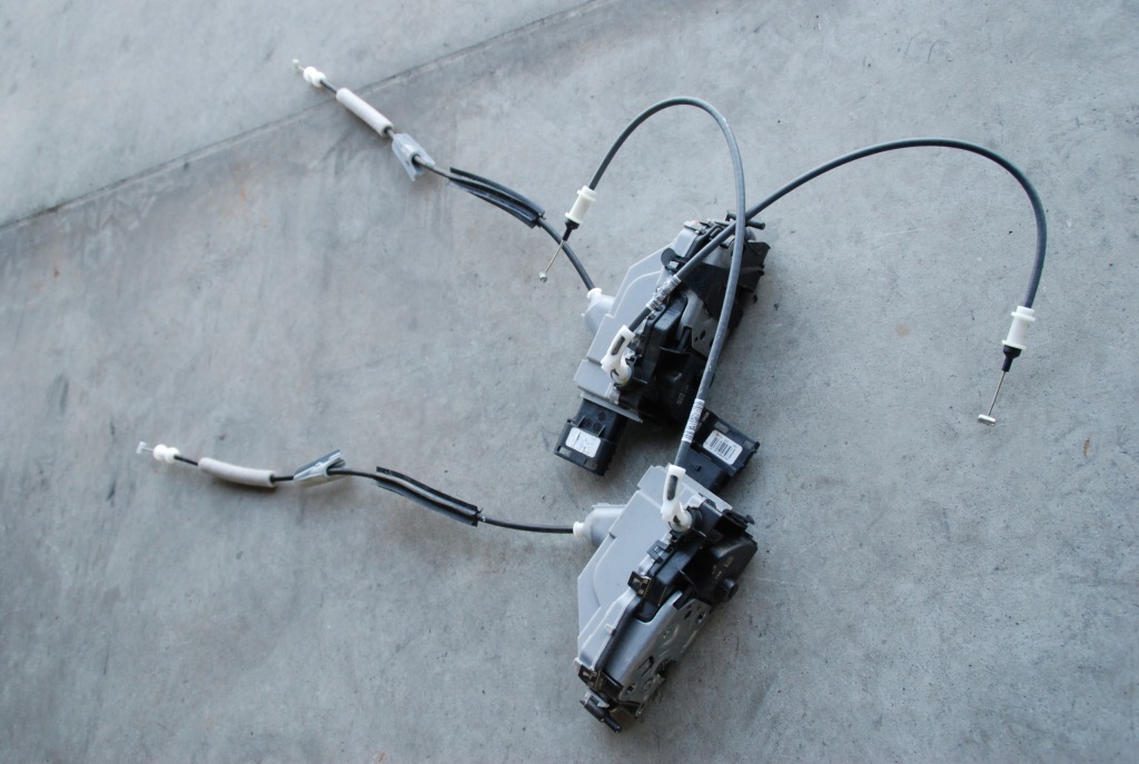 фото №1, Citroen c3 iii замок двері p / l задня задній 17-