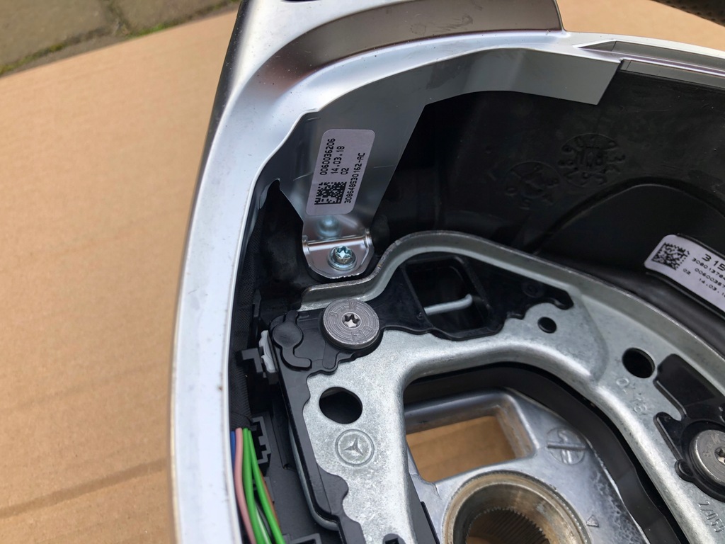 фото №7, Mercedes w213 повітропровід керування колесо подушка безпеки red nić