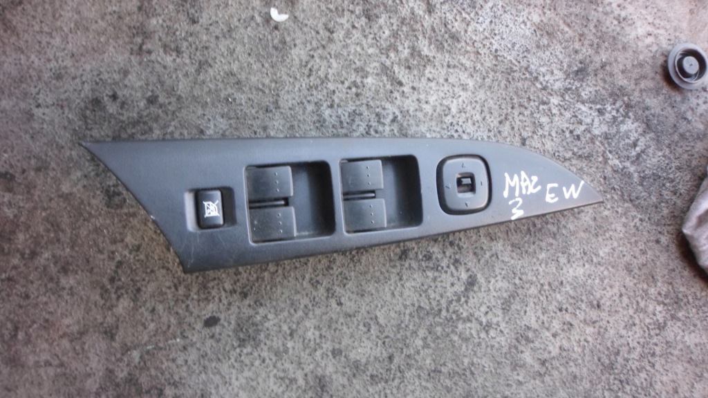 фото №1, Mazda 3 03-09 панель управление стекла europa