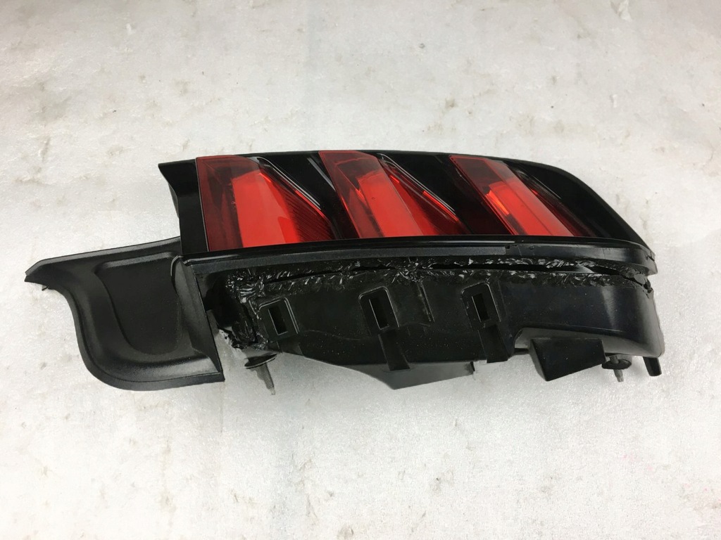 фото №7, Ford mustang 15- лампа задняя левая przerobiona na eu