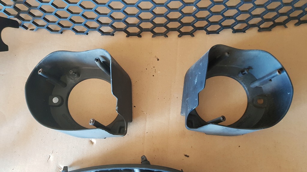 фото №1, Seat leon cupra 1p рамка кронштейн chalogenu