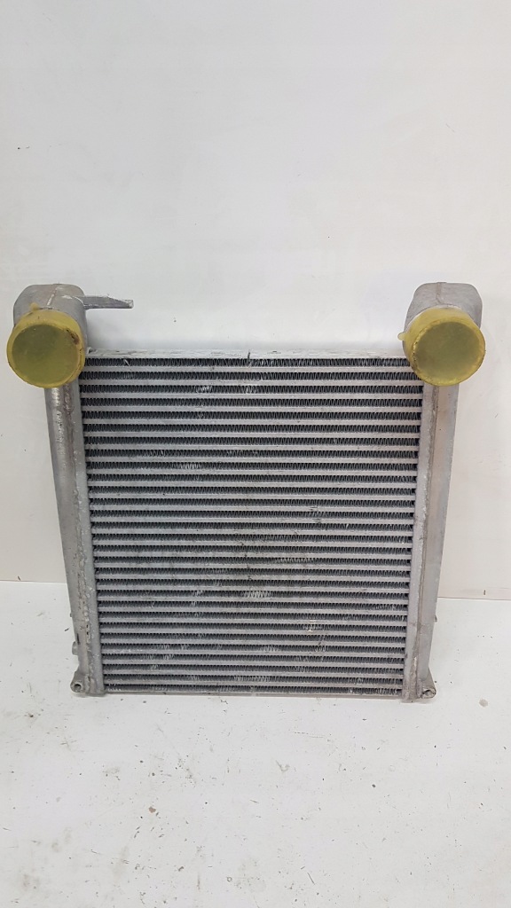 Купить Радиатор интеркулер renault gama d 21675279