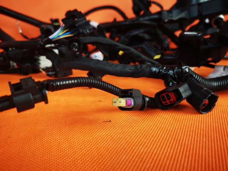 фото №10, Volvo v40 t3 комплектная жгут электрическая двигателя