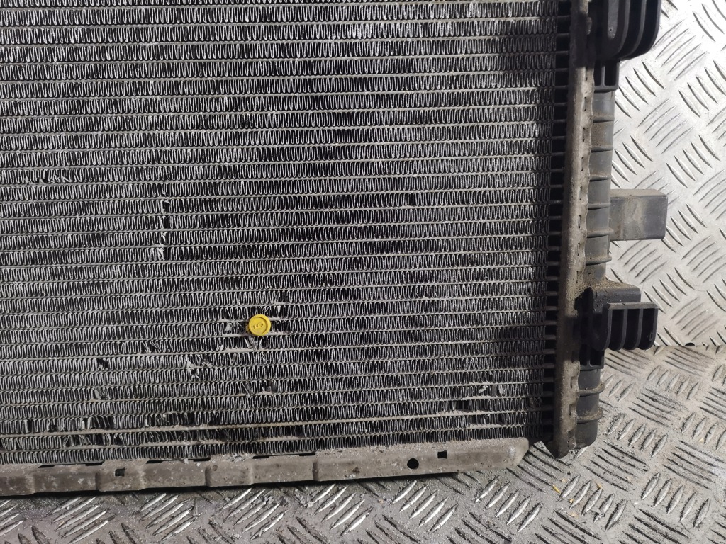 Радіатор води mercedes vario a6685000102 в Україні