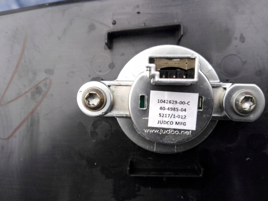 Tesla x захист блокування багажника 1037897-00-b Недорого