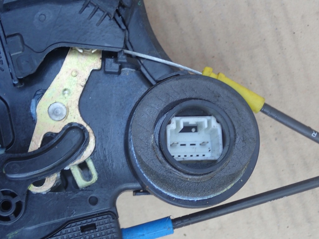 фото №4, Toyota corolla e12 02- замок дверь задний левый sb