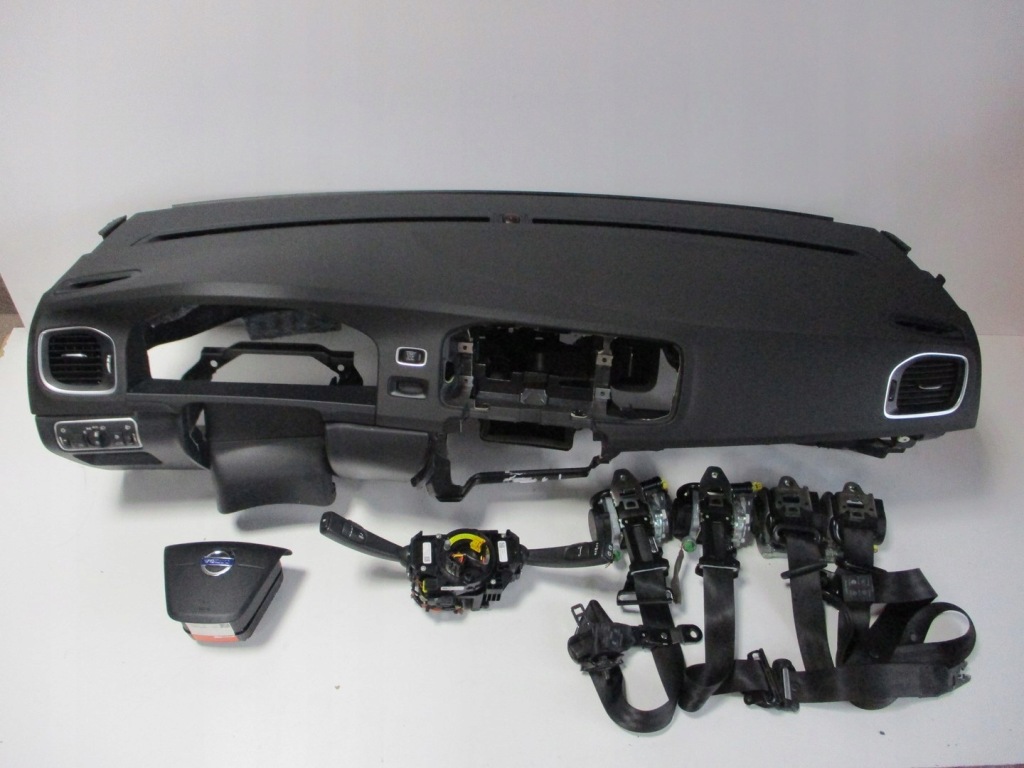 фото №1, Консоль pulpit приборная панель volvo v60 16r