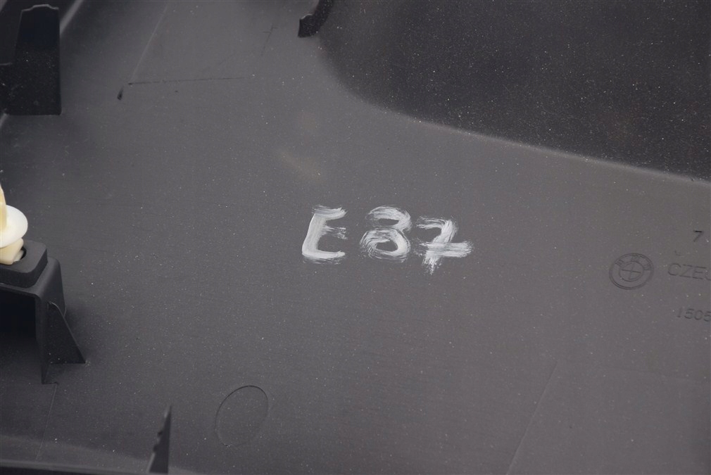 фото №7, Bmw e87 e81 корпус захист кришки багажника задня