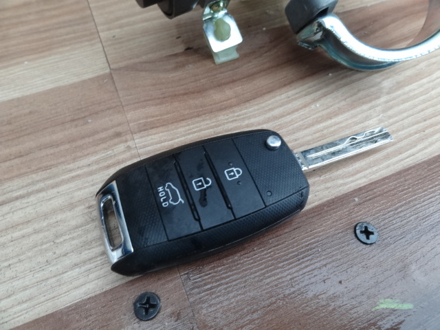 фото №4, Kia ceed ii 2017 lift 1,6 crdi замок зажигания + ключ