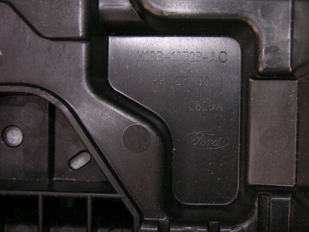 Ford fiesta mk8 2018-2021 основание аккумулятор Киев