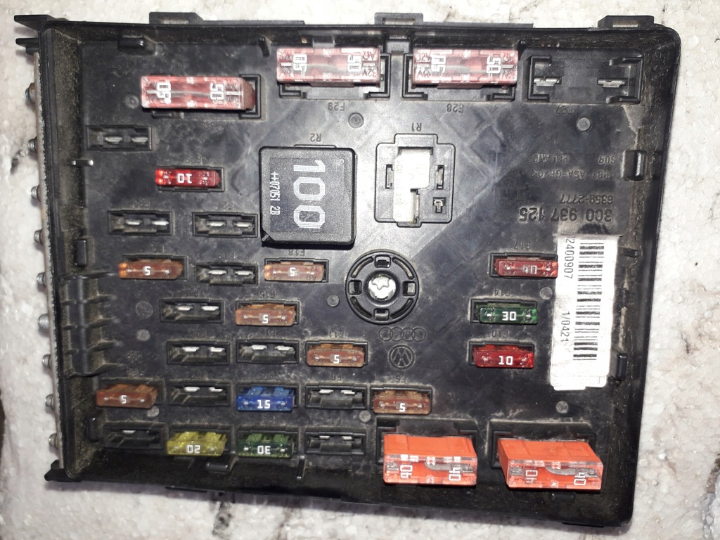 фото №1, Passat b6 коробка запобіжників 3c0937125