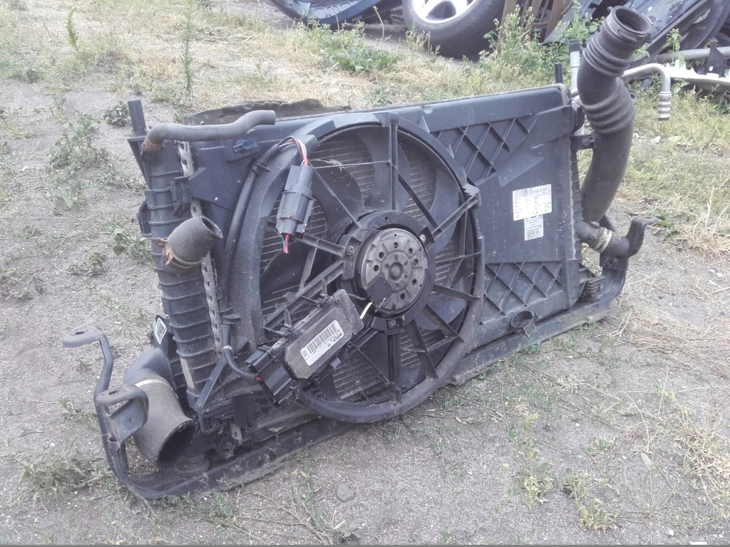 фото №6, Ford c-max focus mk2 радиатор вентилятор комплект lift