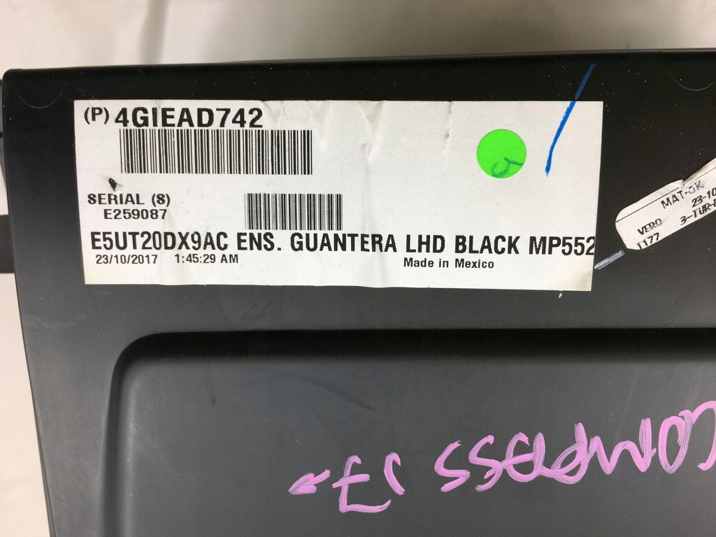 фото №6, Jeep compass 17- бардачок пасажира