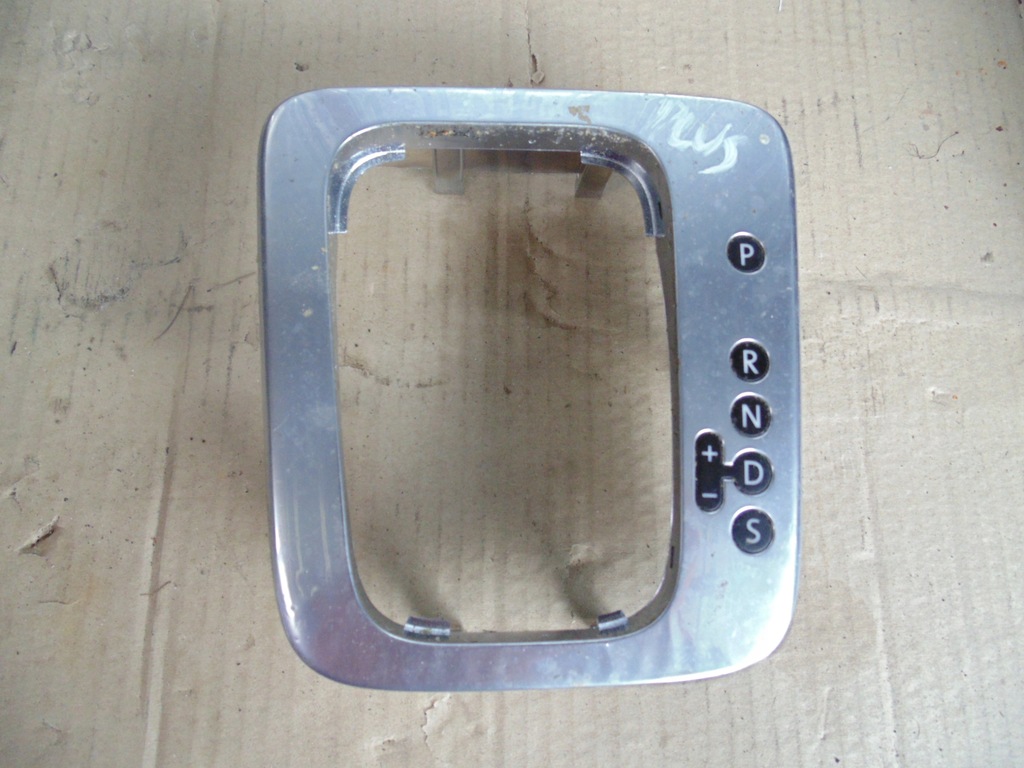 фото №1, Рамка дисплей передач vw golf v plus