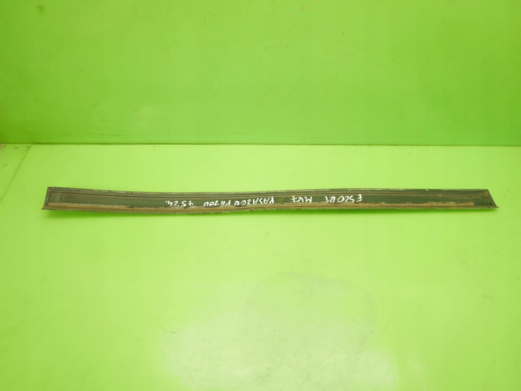 Молдинг дверей перед права ford escort mk7 5d hb 95- Зі Шроту