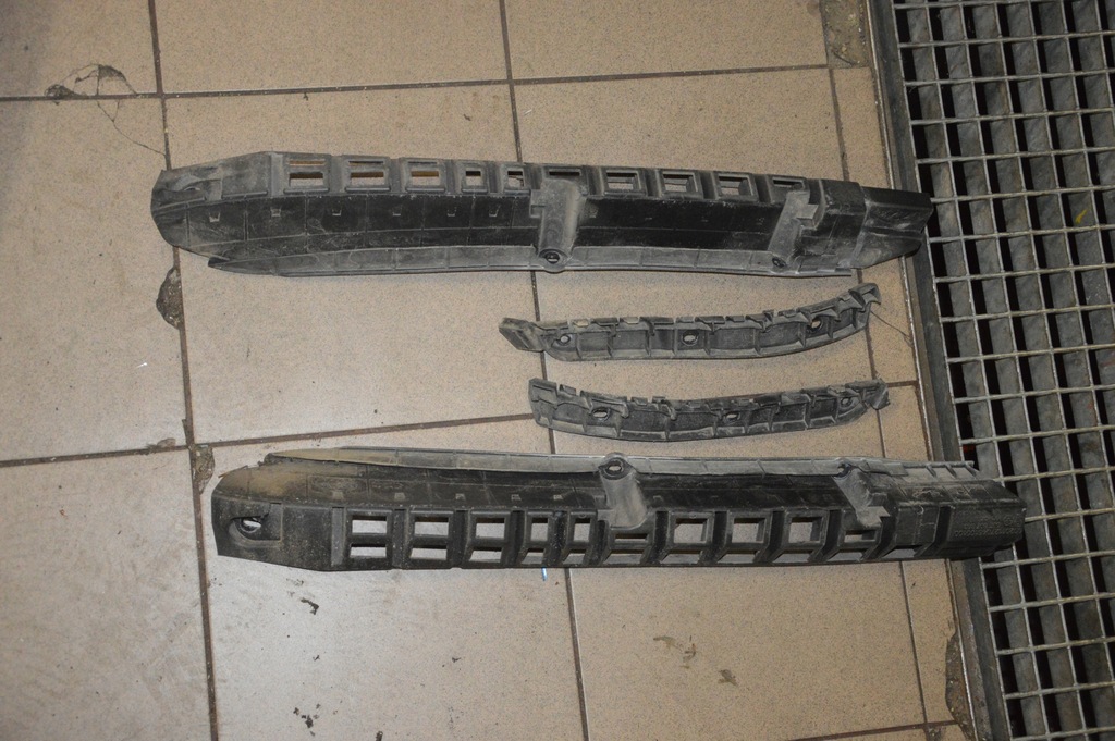 фото №1, Skoda roomster напрямні бампера задня