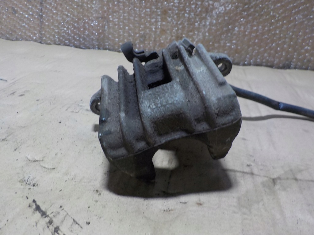 фото №5, Fabia ii roomster 1.9tdi суппорт правый задняя