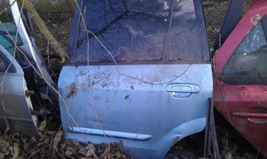 фото №1, Mazda premacy lift - двері лівий задня